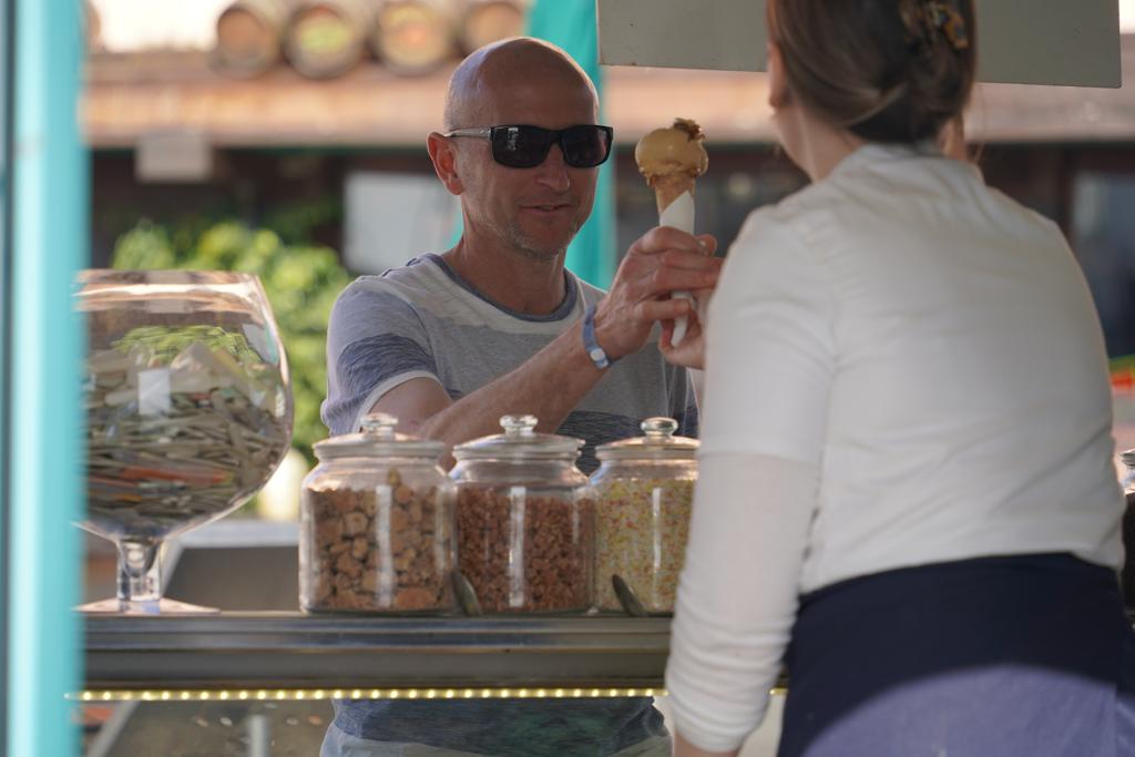 Thursday - A beautiful day in Vilamoura, Portugal 6 6103447 acfa 5dd1 431 2434faae2a0d 0E6A1F2D 2E0D 4520 B939 709C827E20B8