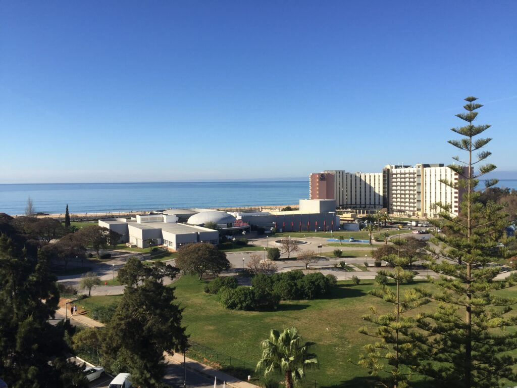 Blue sky and a gentle breeze 1 RsZdT4MSMeRpF6flIaIA 945D6663 9820 4D76 A7AB 45593C0748A9